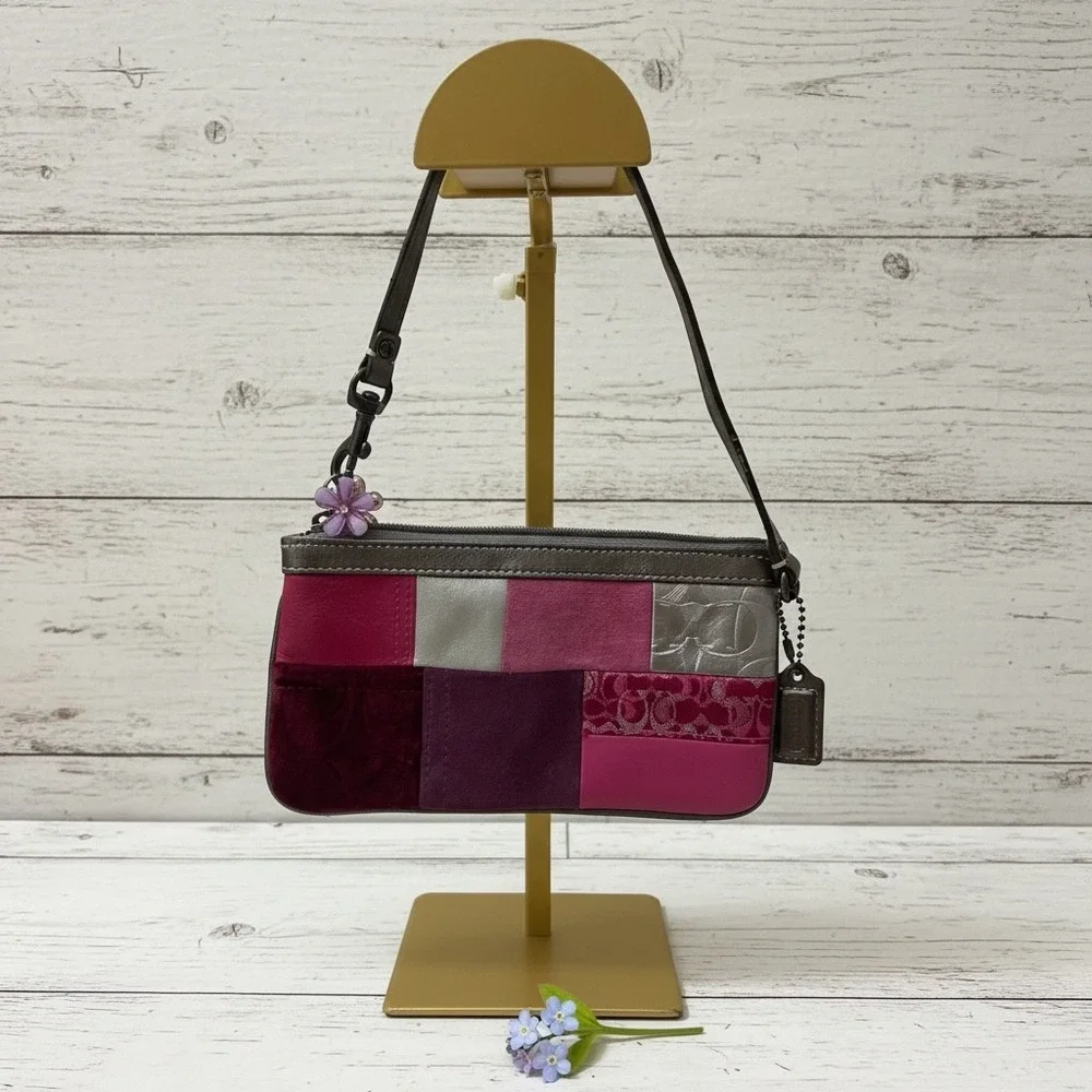 バッグ Coach y2k Wristlet Suede Patchwork Rare Coach | Bags | Coach Patchwork Wristlet Pink Suede Leather